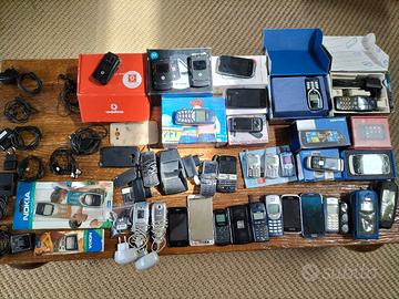 Telefoni usati e accessori