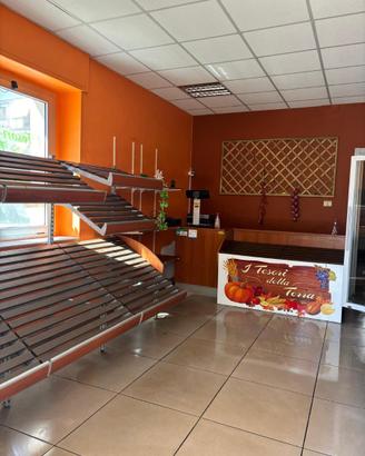 Arredamento negozio ortofrutta