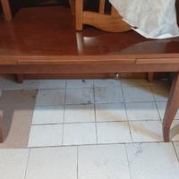 Tavolo in legno massello