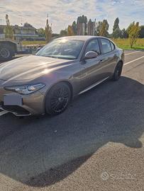 Alfa Romeo Giulia 2200 turbo diesel 180 cv