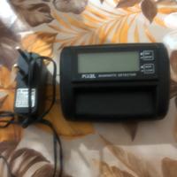 Rilevatore banconote false