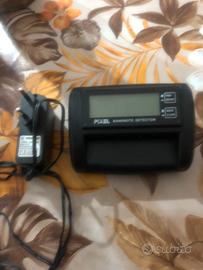 Rilevatore banconote false