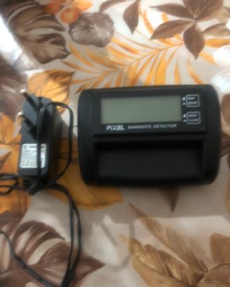 Rilevatore banconote false