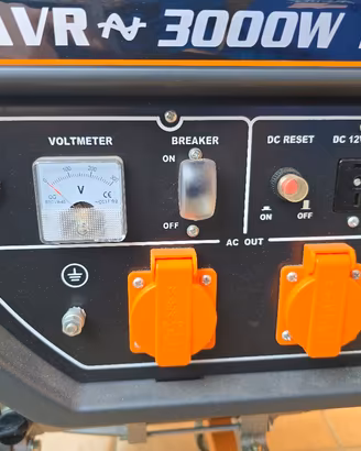 Generatore Benzina 3.0 kW + Ruote - COME NUOVO