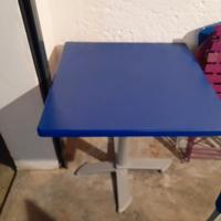 tavolino da giardino blu con sedie 