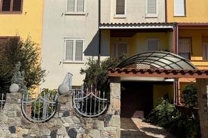 Is Boinargius - Villetta a schiera giardino e box