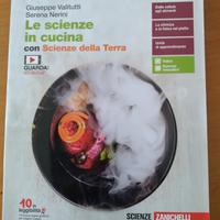 Libro superiori nuovo