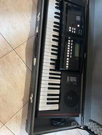 tastiera musicale Roland E-X10