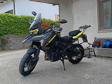 benelli  trk 702 x