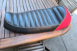 Sella cafè racer per Triumph Thruxton 900