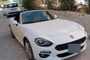 Fiat 124 Spider