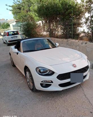 Fiat 124 Spider