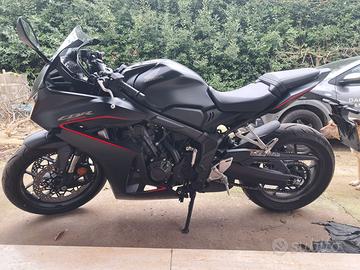Honda cbr650 r e-cluch