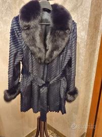 Giacca con collo e polsi di pelliccia