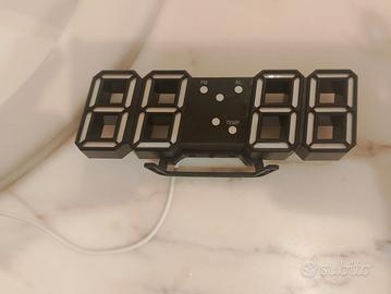 Orologio LED digitale da scrivania / parete