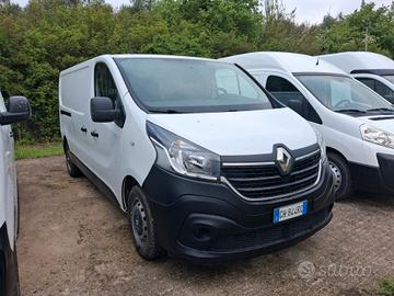 RENAULT TRAFIC PASSO LUNGO
