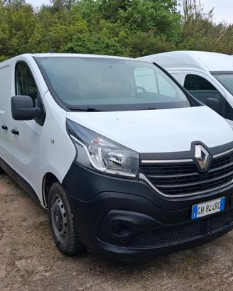 RENAULT TRAFIC PASSO LUNGO