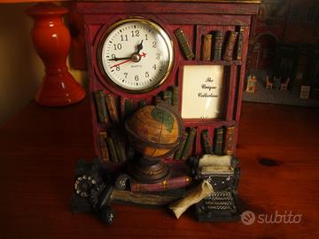 Decorazione con orologio e foto