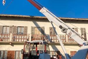 AUTOGRU MARCA BENCINI