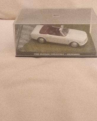 modellino mustang 007