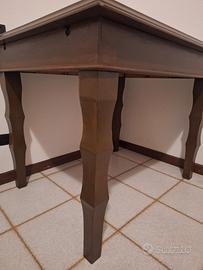 Tavolo in legno 