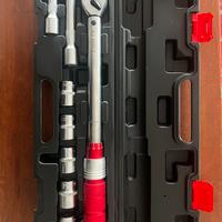 Chiave dinamometrica Vanpo 20-220 Nm con bussole