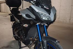 YAMAHA TRACER 900