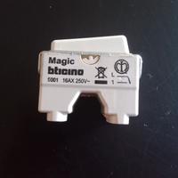 interruttore BTicino Magic 5001.