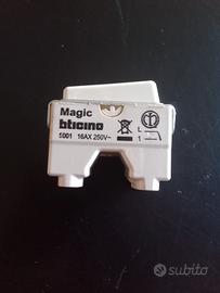 interruttore BTicino Magic 5001.