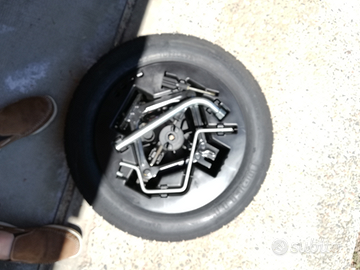 Ruota di scorta completa di ferri