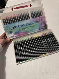 set pennarelli brush ad acquerello