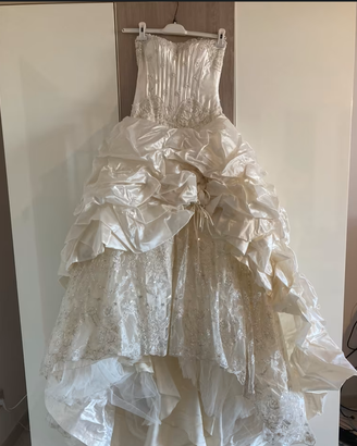 Abito da sposa oro champagne con velo 5 metri