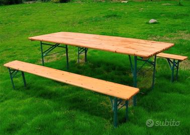 Set di tavolo piu 2 panche da esterno usati