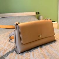 Borsa in pelle Calvin Klein beige nuova