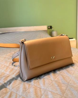 Borsa in pelle Calvin Klein beige nuova