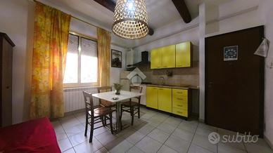 2 LOCALI A CIVITANOVA MARCHE