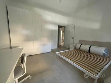 Camera matrimoniale in strada Vignolese