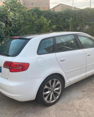 Ricambi a3 1.6 tdi 2010