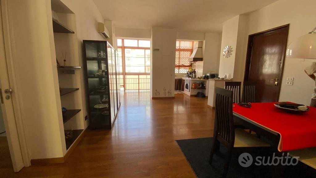 Appartamento di 109 m² con 4 locali a Palermo - Vista 2