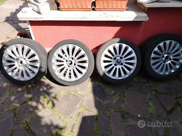 gomme più cerchi in lega Ford misura 195/45 r16