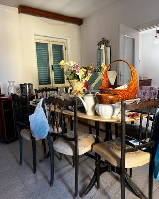 Tavolo in marmo con sedie anni 60’