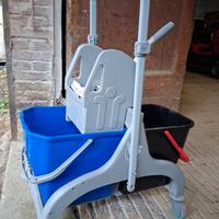 carrello strizzatore per pulizie