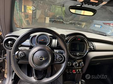 Mini Cooper Baker Street