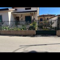 Villa con giardino centro