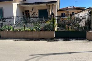 Villa con giardino centro