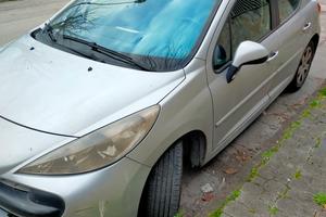 Peugeot 207 1.6 HDi 