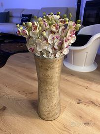 Vaso di fiori con fiori