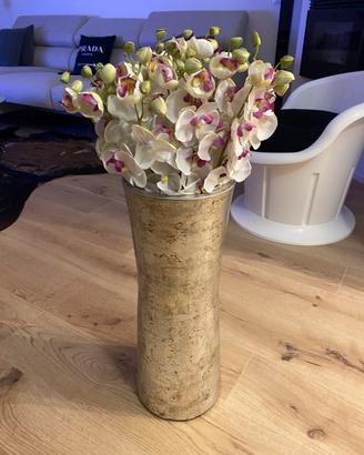 Vaso di fiori con fiori
