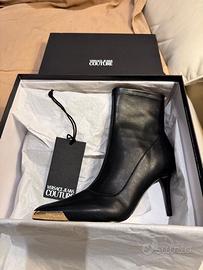 Stivaletti VERSACE in pelle nera