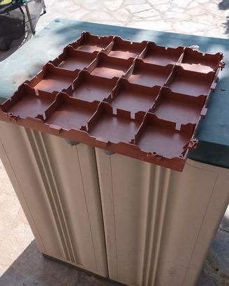 Piastrelle da giardino in PVC